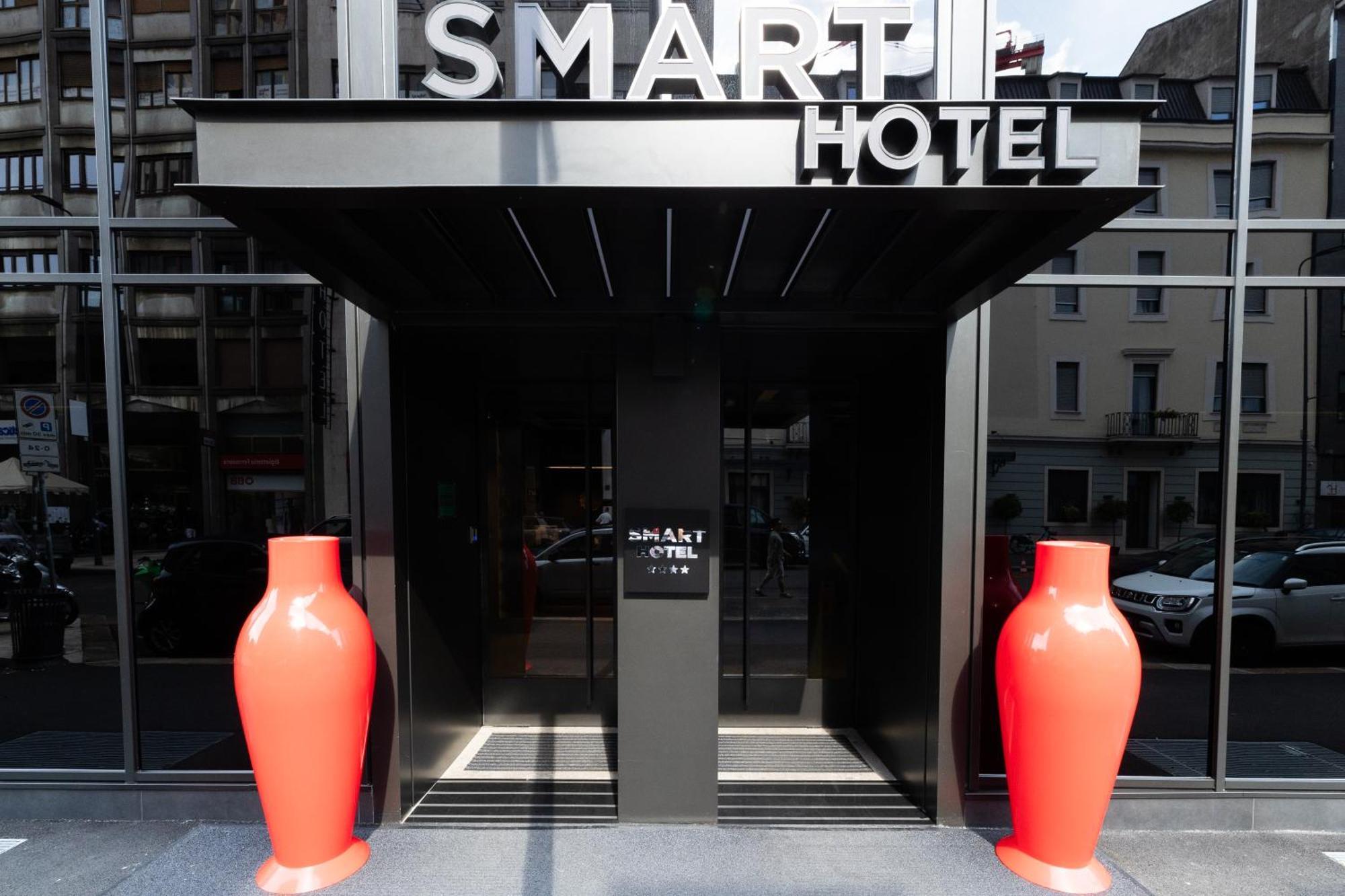 Smart Hotel Central Милан Экстерьер фото